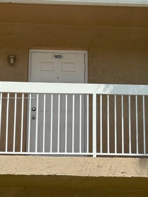 922 TWIN LAKES DR 8-N
