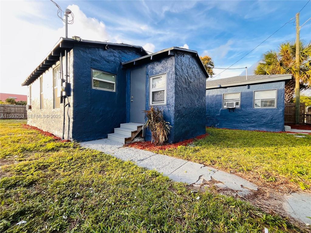 Photo of 1927 Windsor Ave, West Palm Beach, FL 33407 (MLS # A11933253)