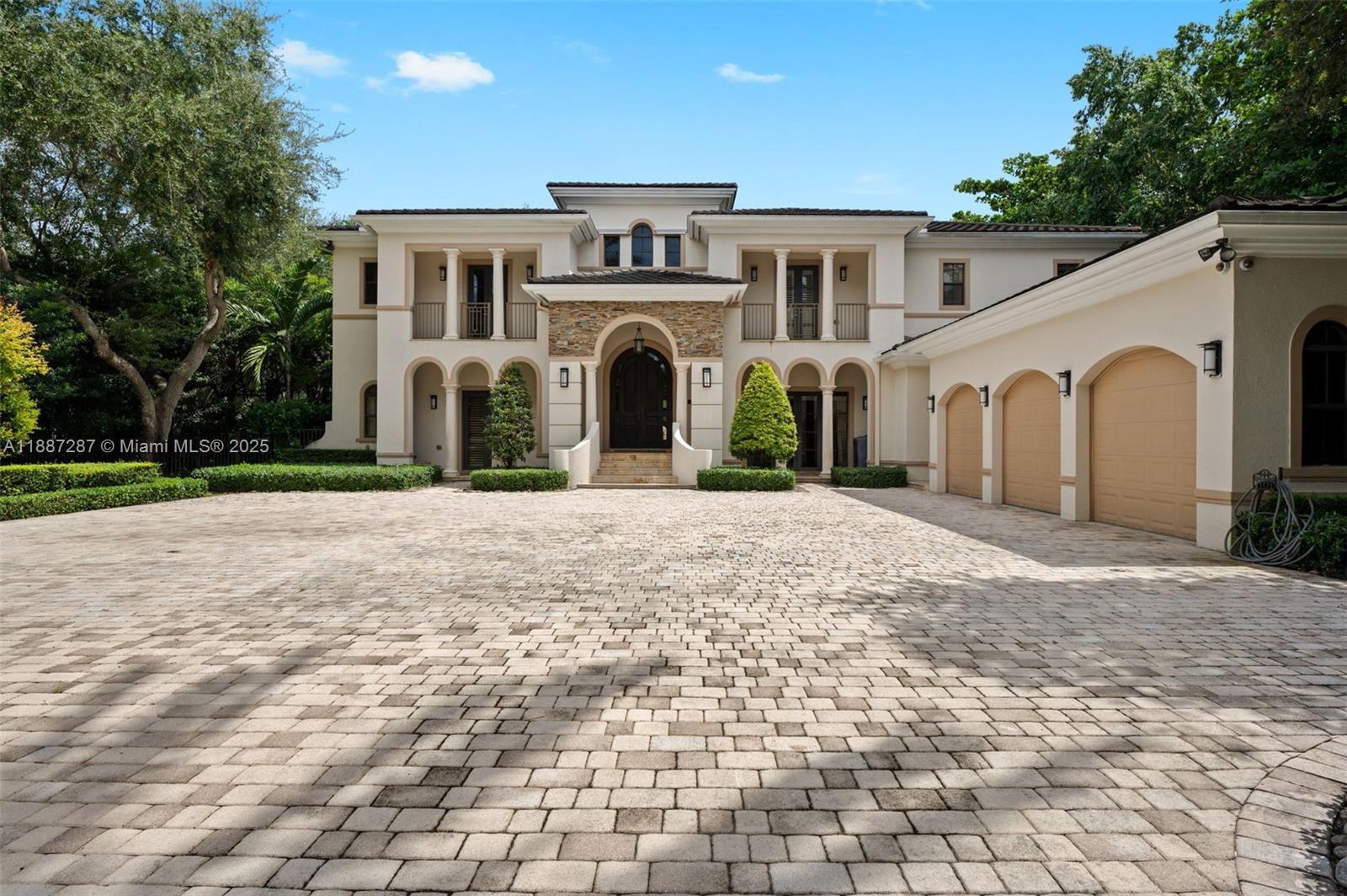 View photos, virtual tours, details... 9601 SW 60 CT