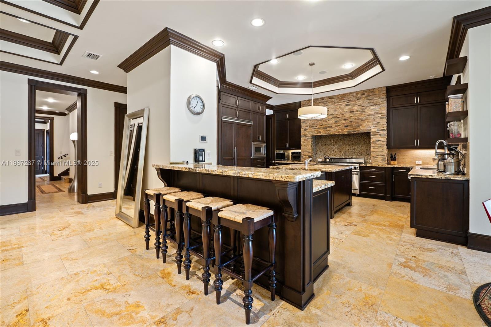 MARTIN SUBURBAN ACRES - Residential