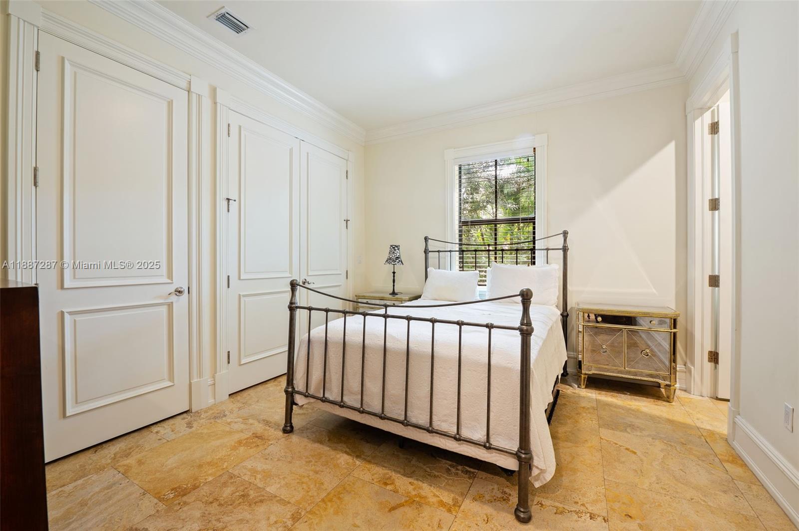 MARTIN SUBURBAN ACRES - Residential