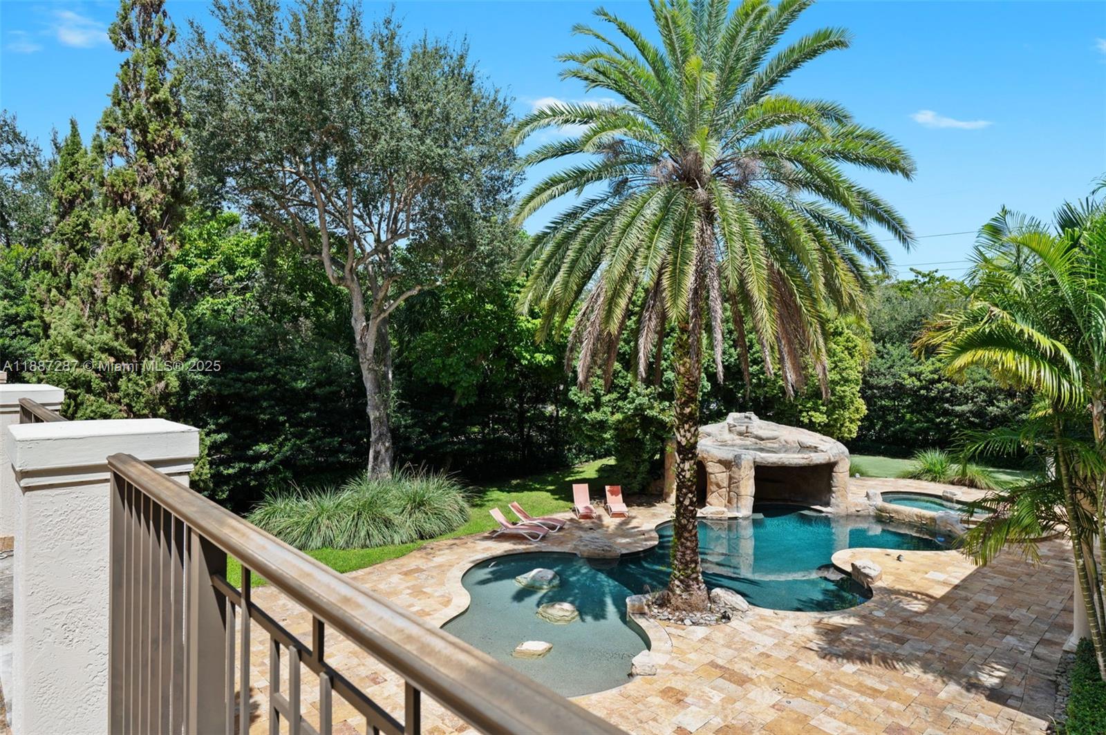 MARTIN SUBURBAN ACRES - Residential