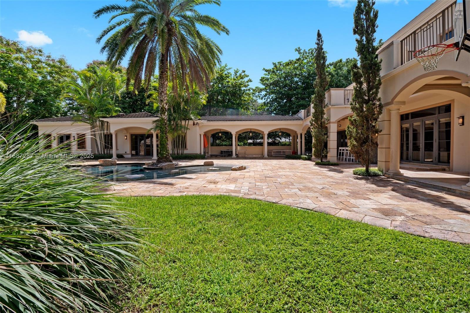 MARTIN SUBURBAN ACRES - Residential