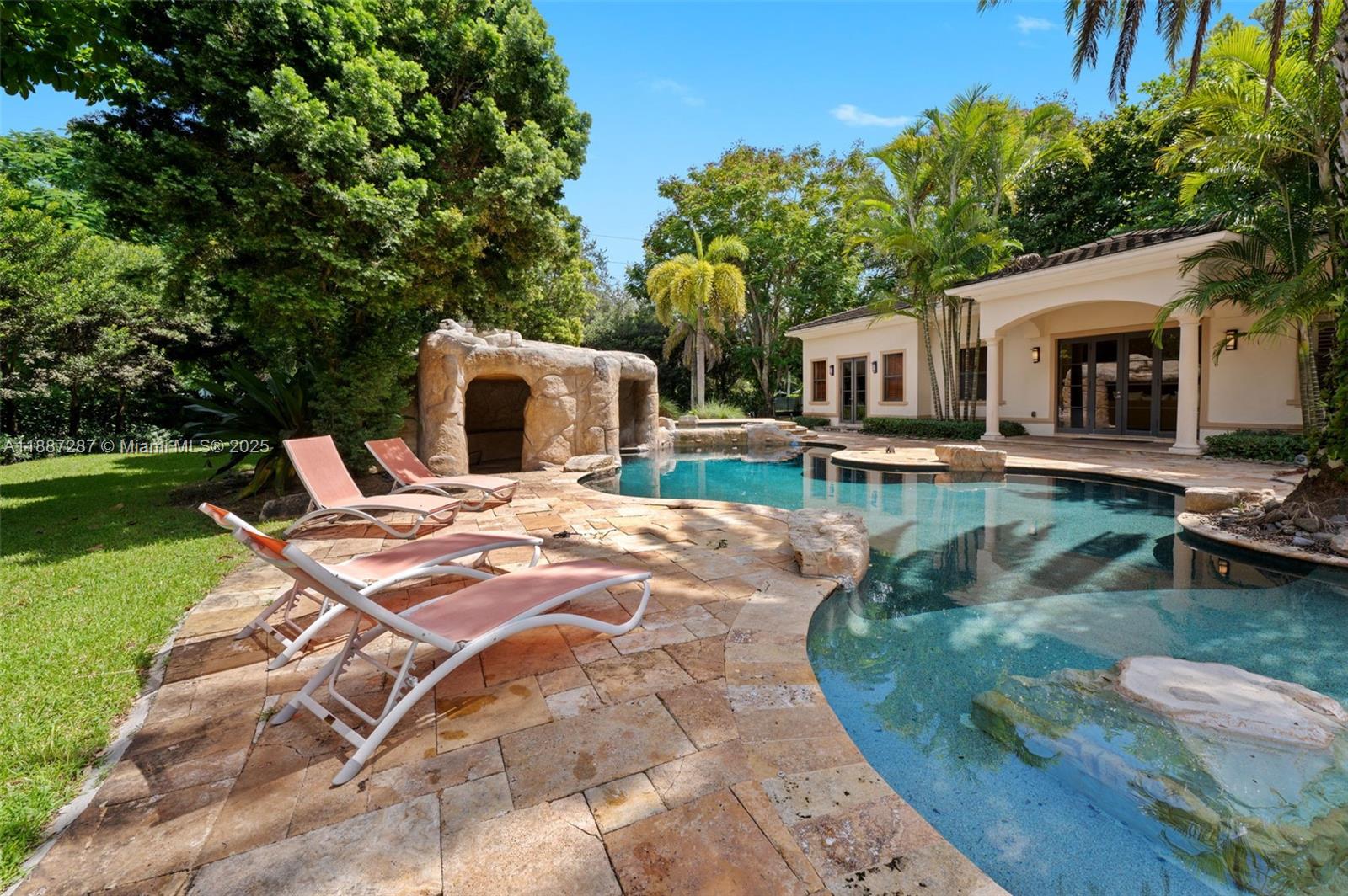 MARTIN SUBURBAN ACRES - Residential