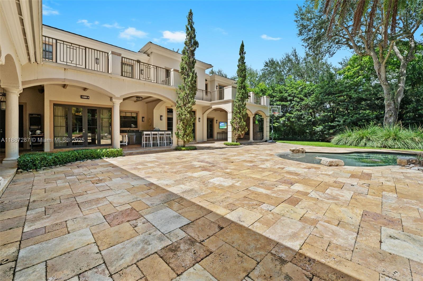 MARTIN SUBURBAN ACRES - Residential