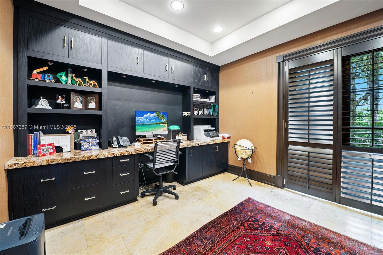 MARTIN SUBURBAN ACRES - Residential