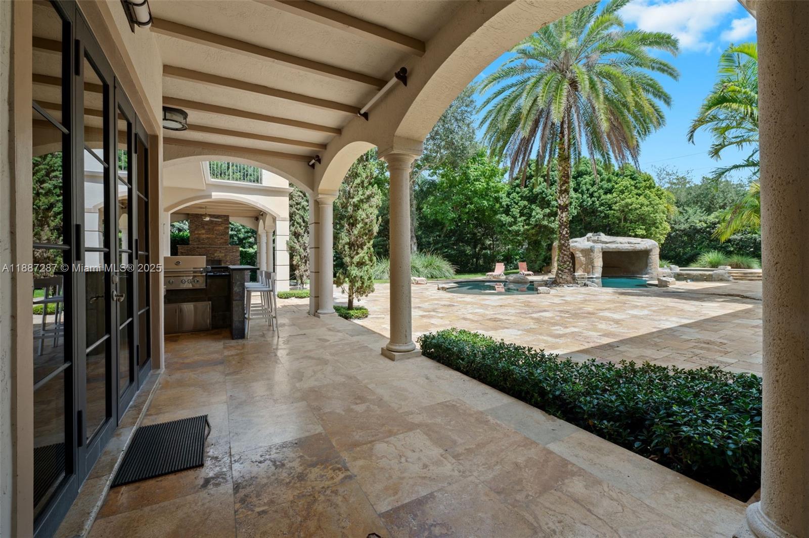 MARTIN SUBURBAN ACRES - Residential
