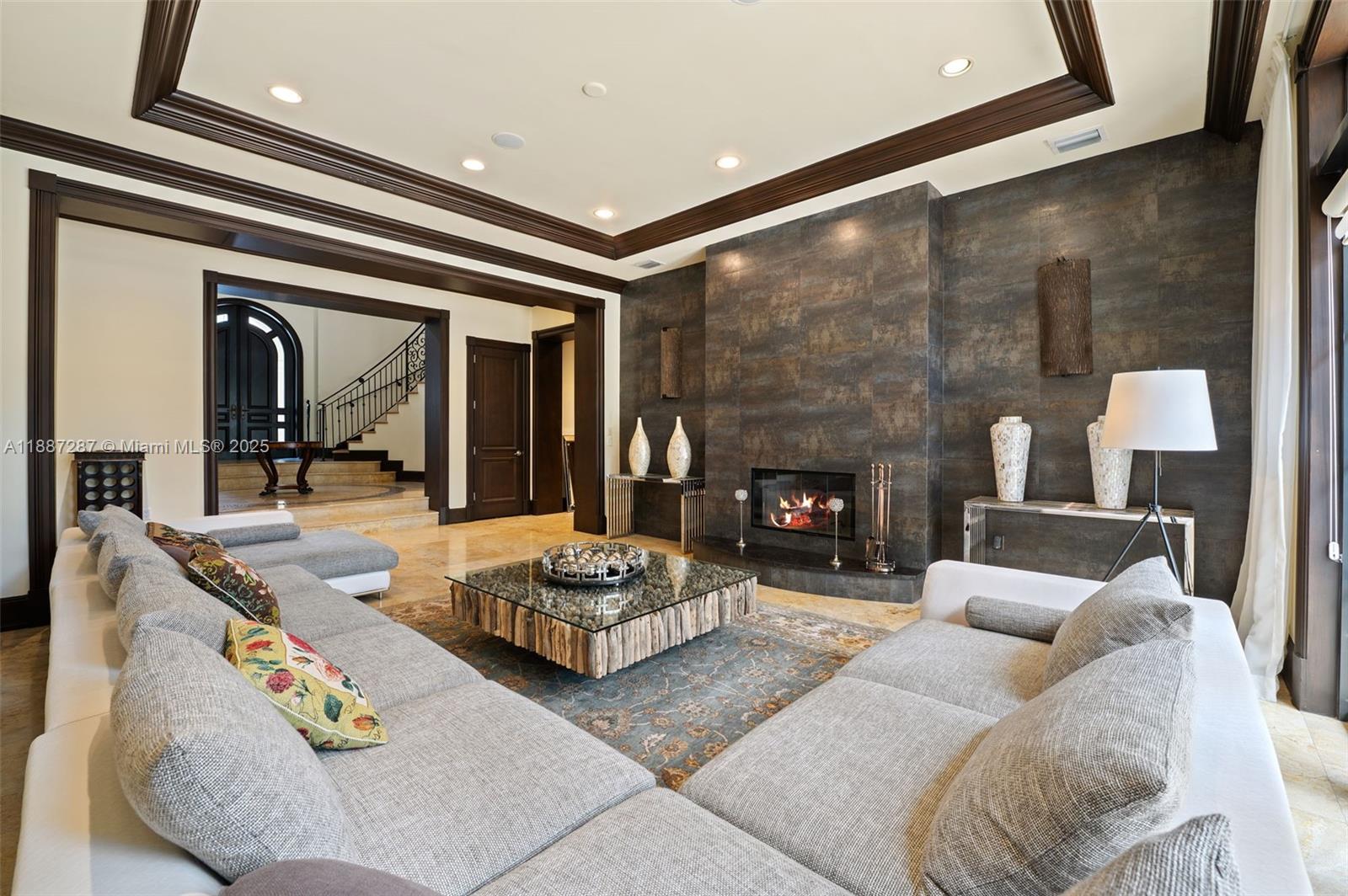 MARTIN SUBURBAN ACRES - Residential