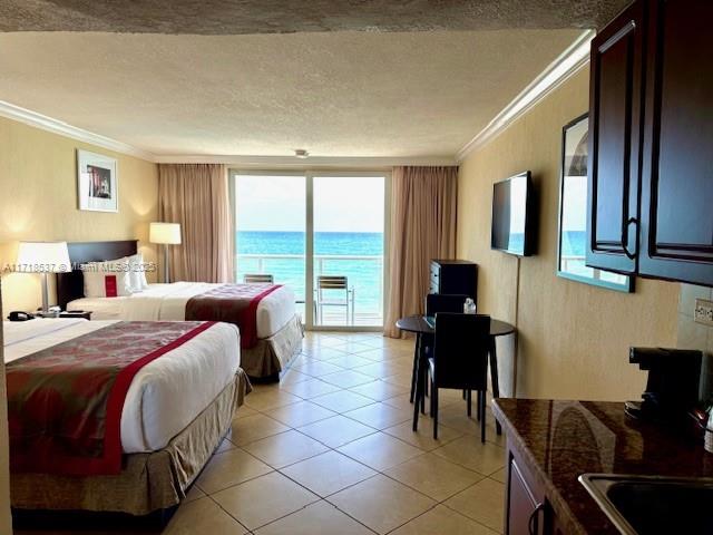 THE AVENTURA BEACH CLUB C - Residential