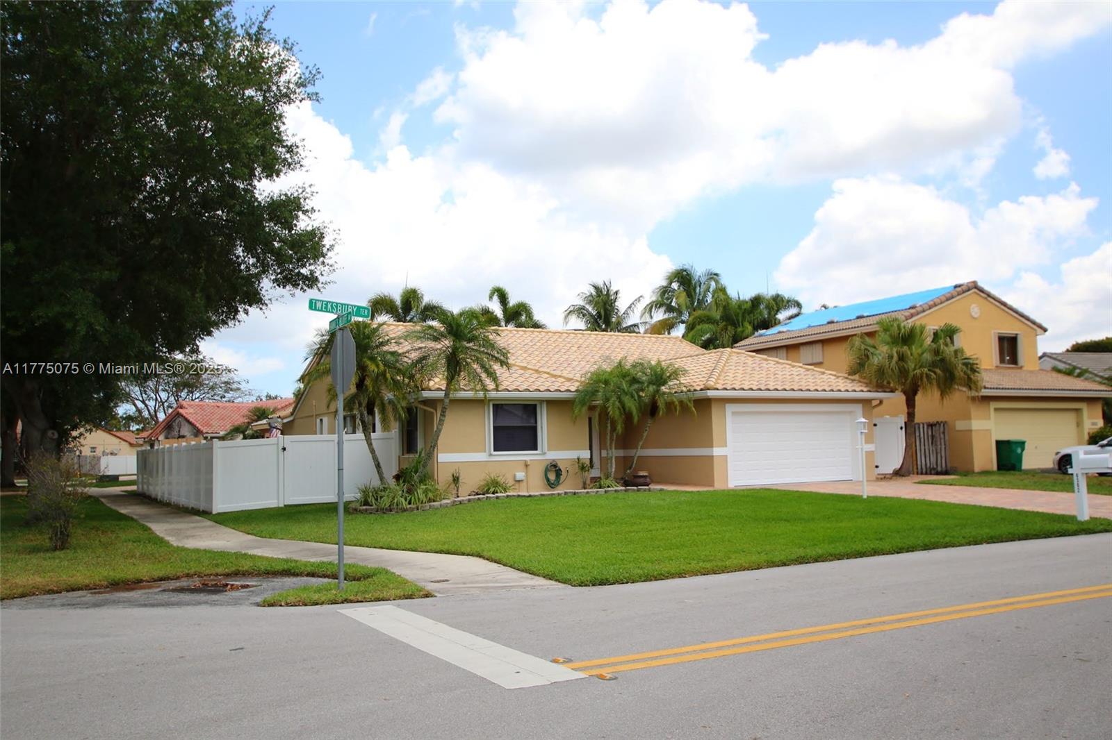 Property for Sale at 6302 Tweksbury Ter, Davie, Broward County, Florida - Bedrooms: 3 
Bathrooms: 2  - $735,000