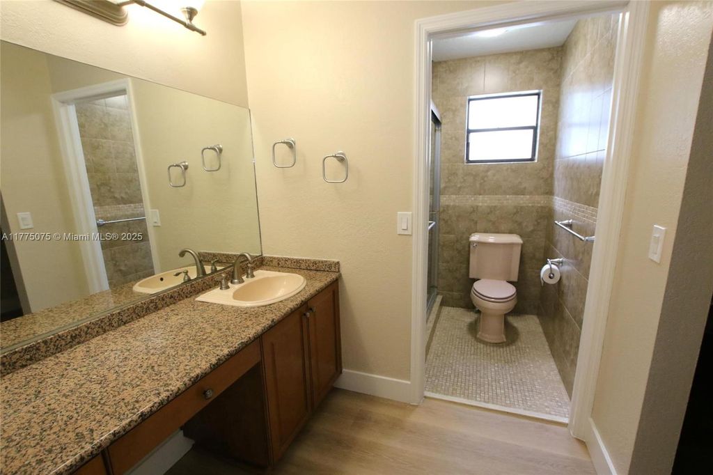 listing image 50