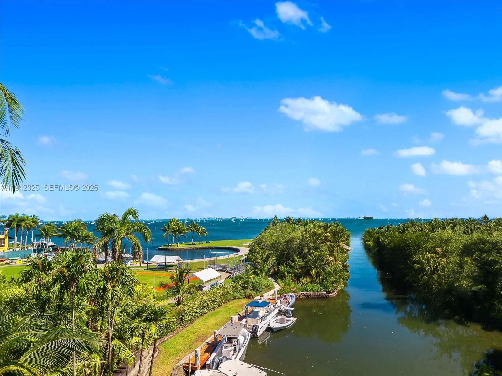 FOUR WAY LODGE - Residential