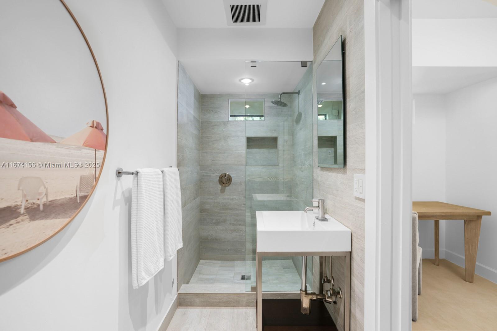 LA GORCE GOLF SUB - Residential
