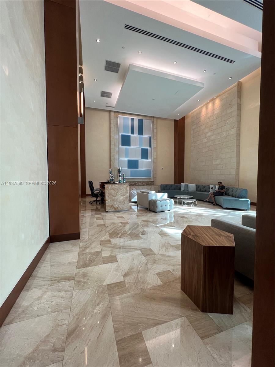 BRICKELL ON THE RIVER N T - Residential Lease