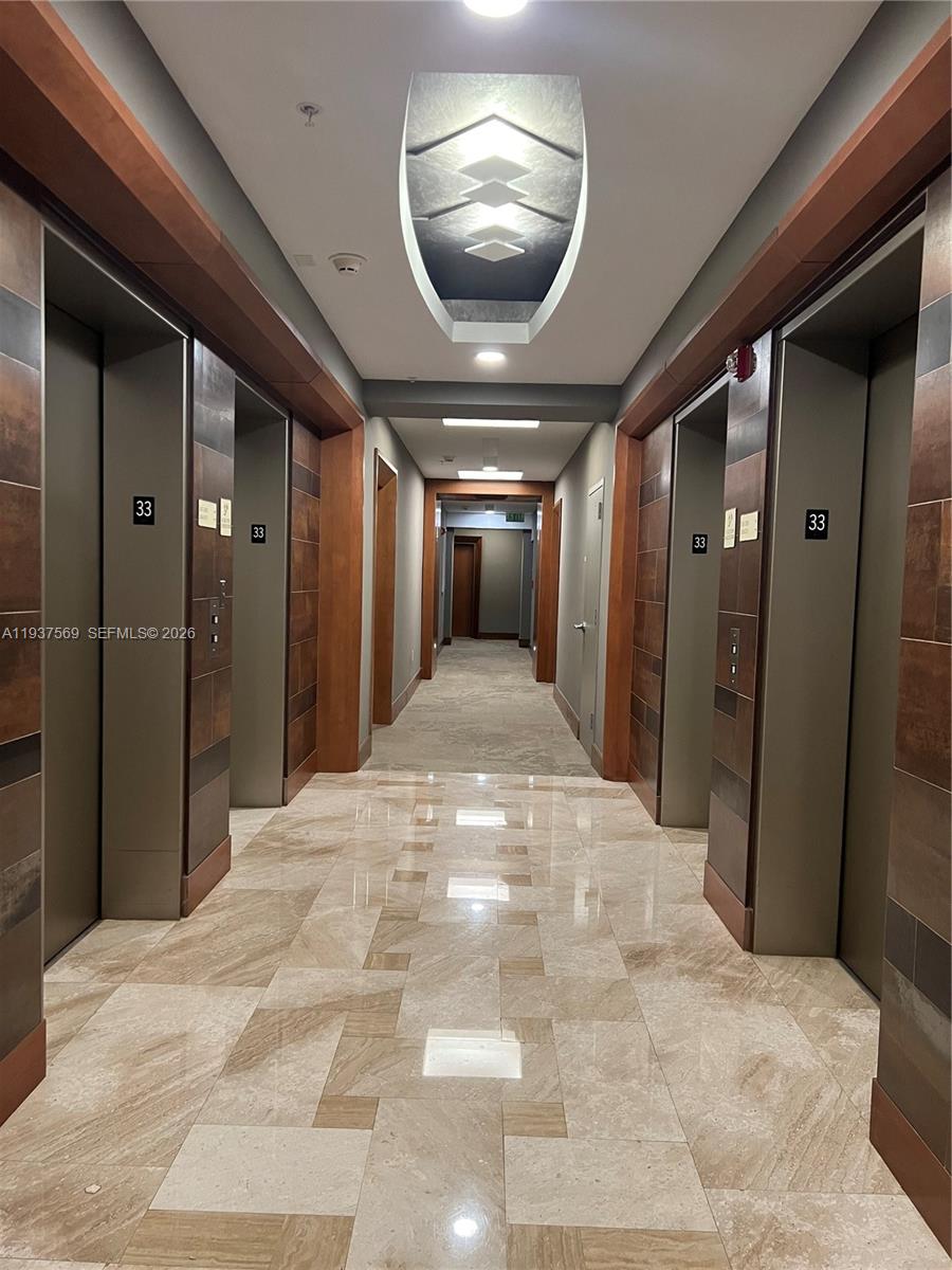 BRICKELL ON THE RIVER N T - Residential Lease