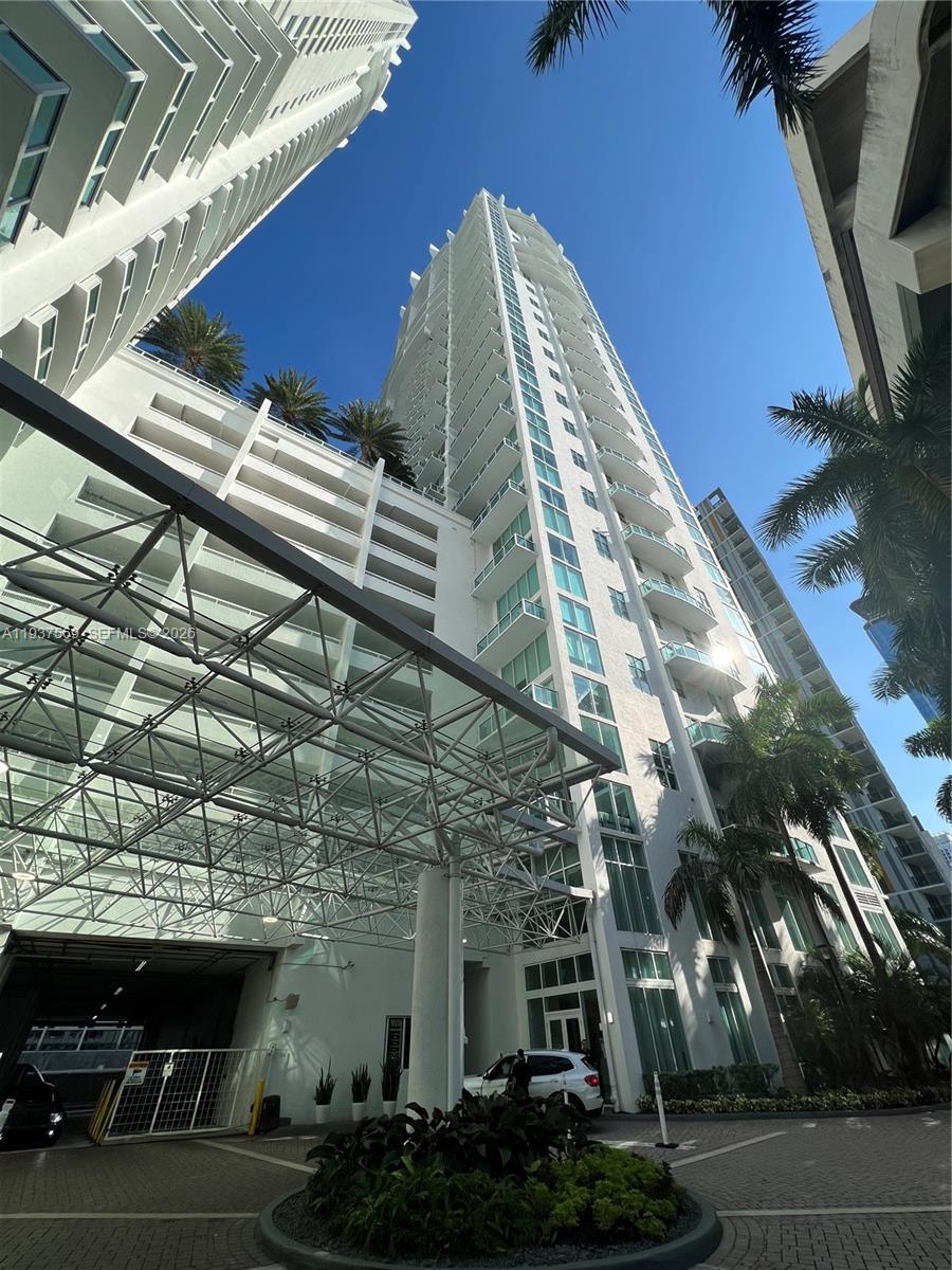 BRICKELL ON THE RIVER N T - Residential Lease