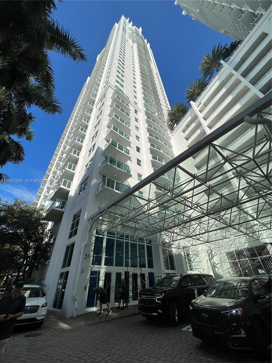 BRICKELL ON THE RIVER N T - Residential Lease