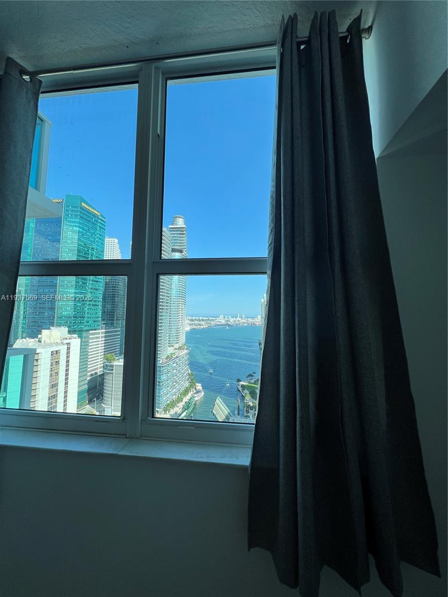 BRICKELL ON THE RIVER N T - Residential Lease
