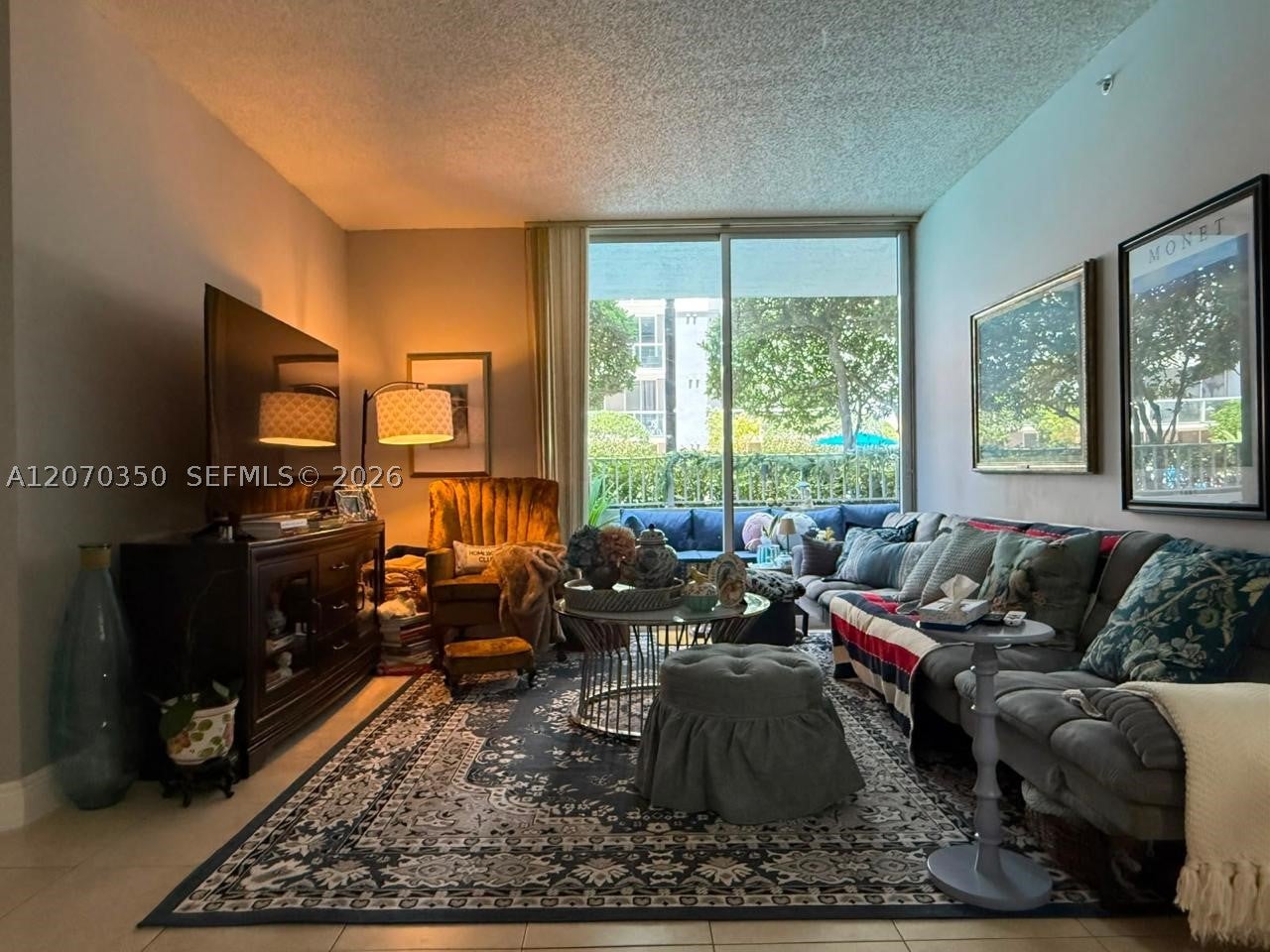 5085 NW 7th St 406