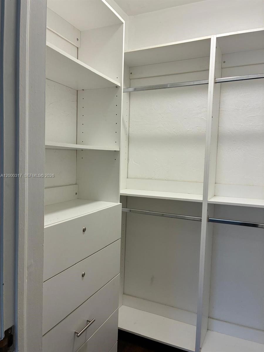 SHORES PLAZA WEST CONDO - Residential