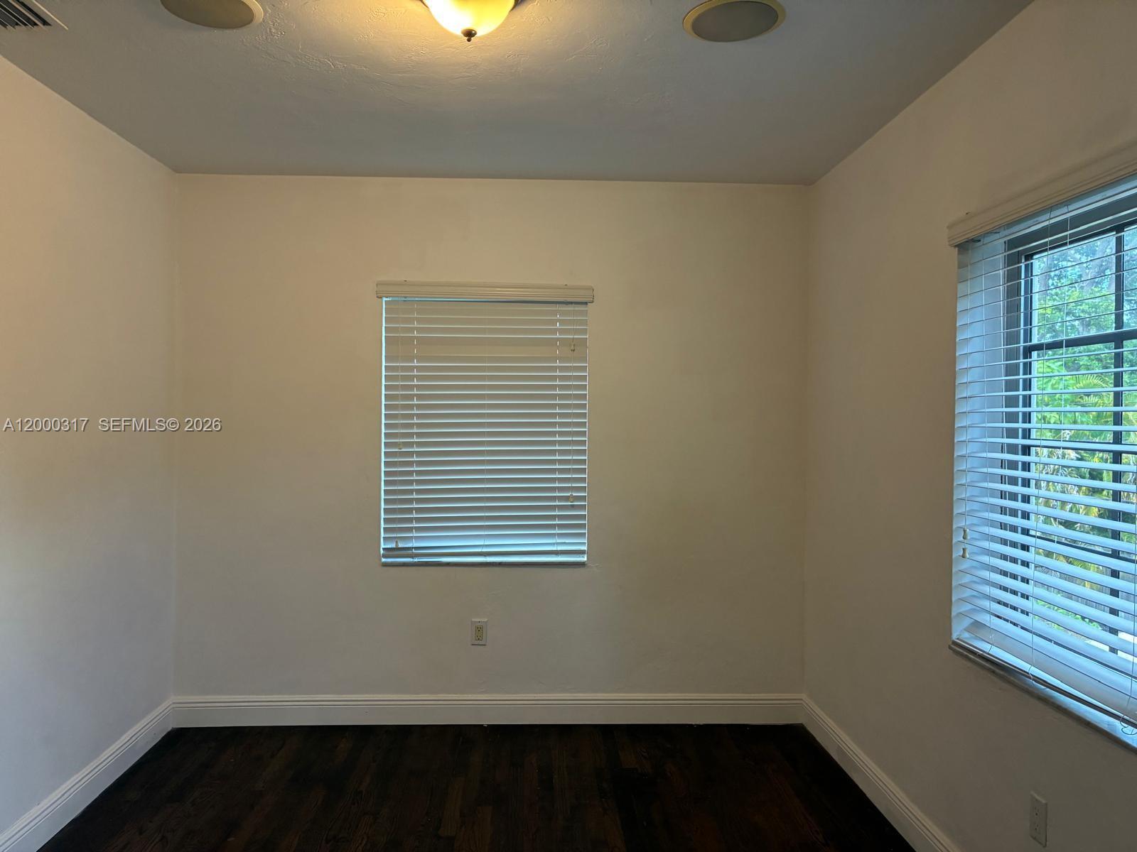 SHORES PLAZA WEST CONDO - Residential