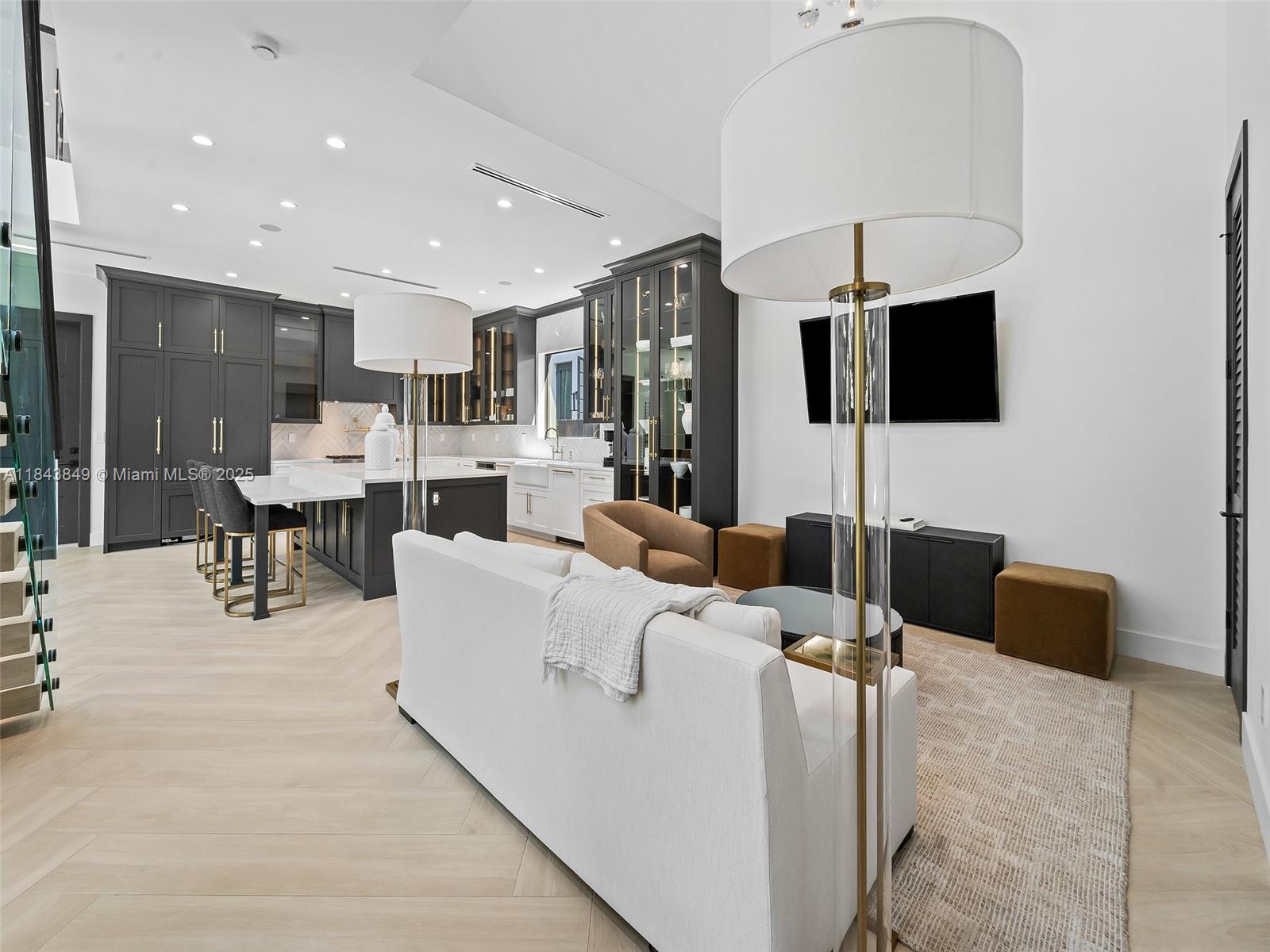 MIDDLE RIVER PARK - Residential Lease