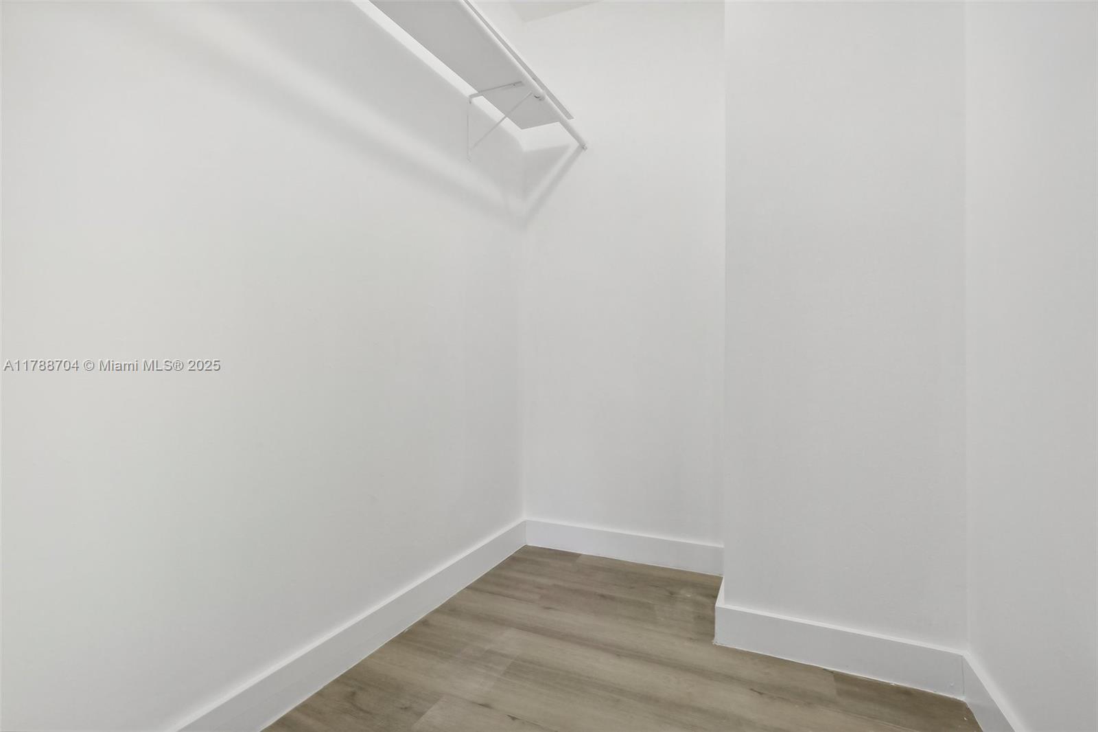LAUREL HILLS 2ND ADD - Residential Lease