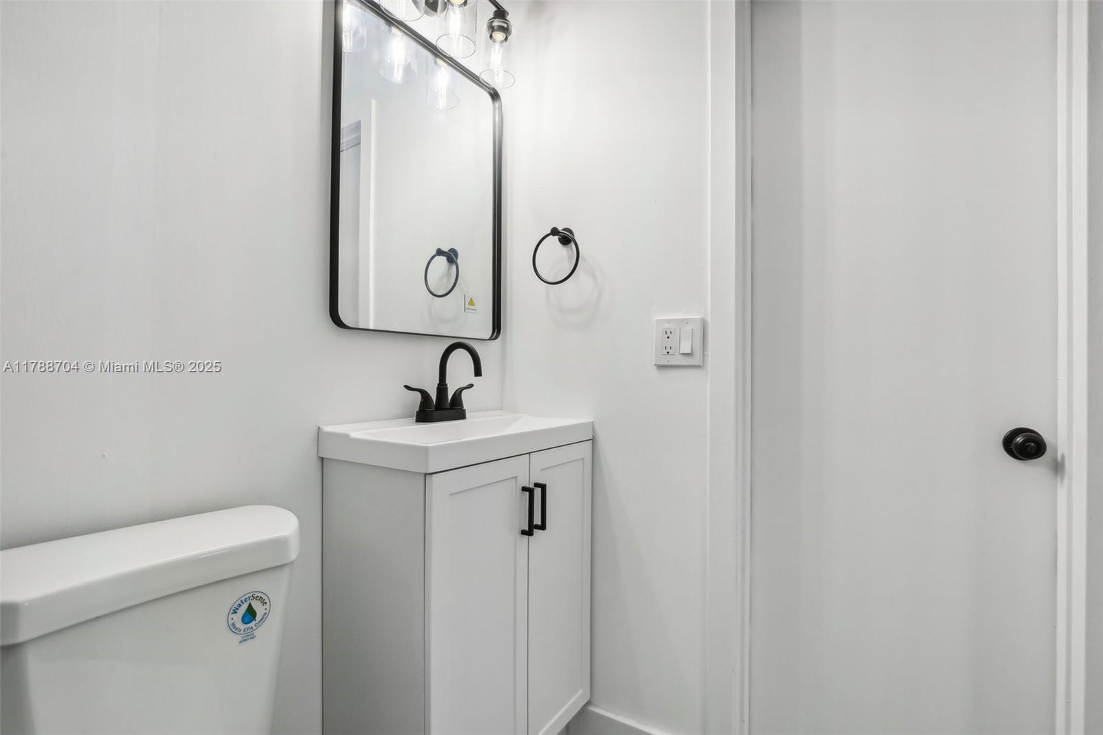 LAUREL HILLS 2ND ADD - Residential Lease