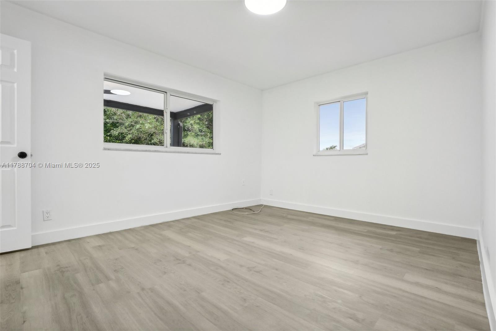 LAUREL HILLS 2ND ADD - Residential Lease