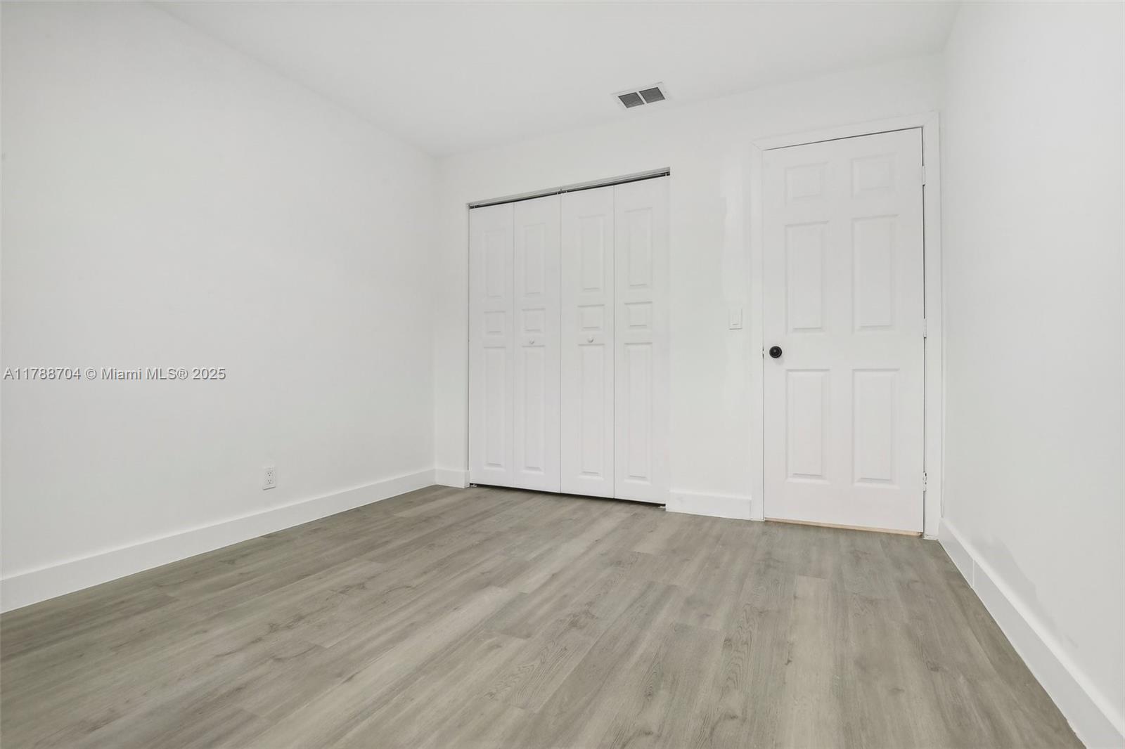 LAUREL HILLS 2ND ADD - Residential Lease