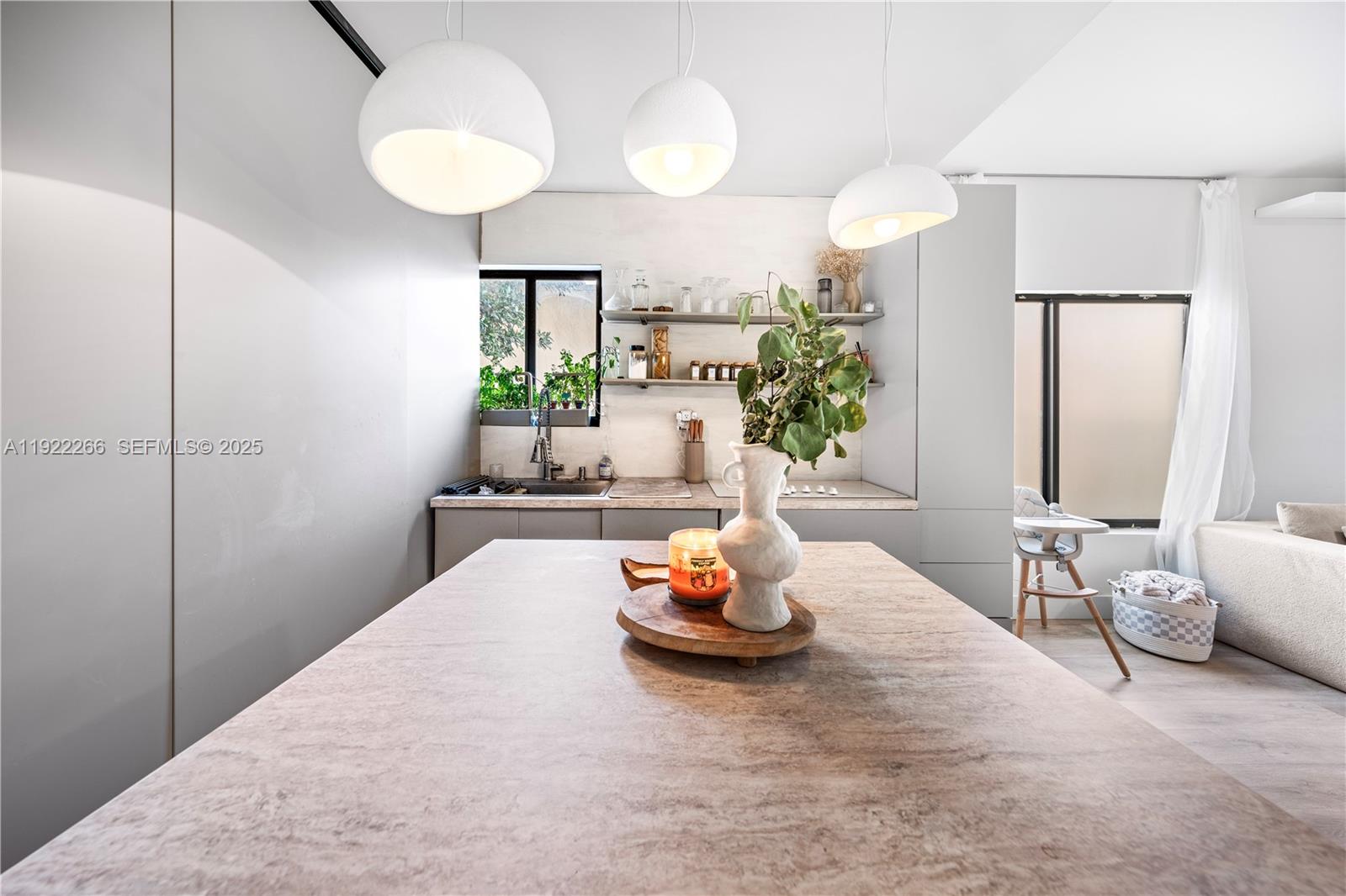 17 AVE MANOR - Residential