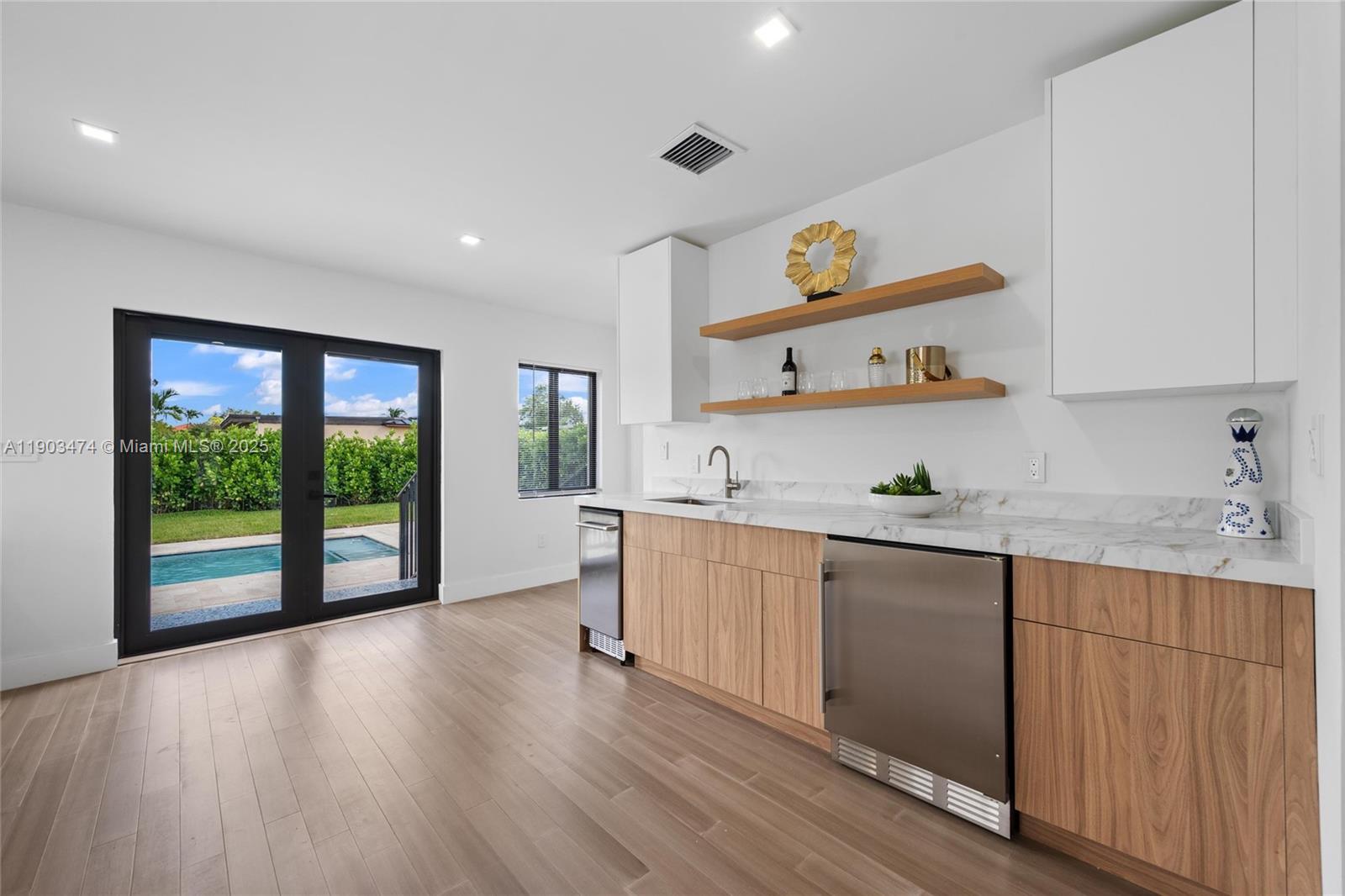 CORAL VILLAS REV - Residential