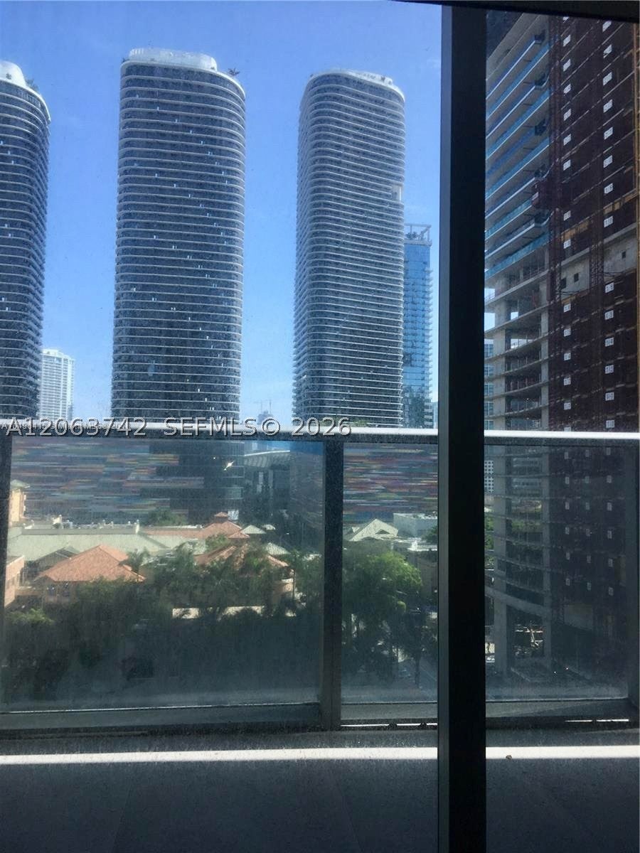 1100 S Miami Ave 809