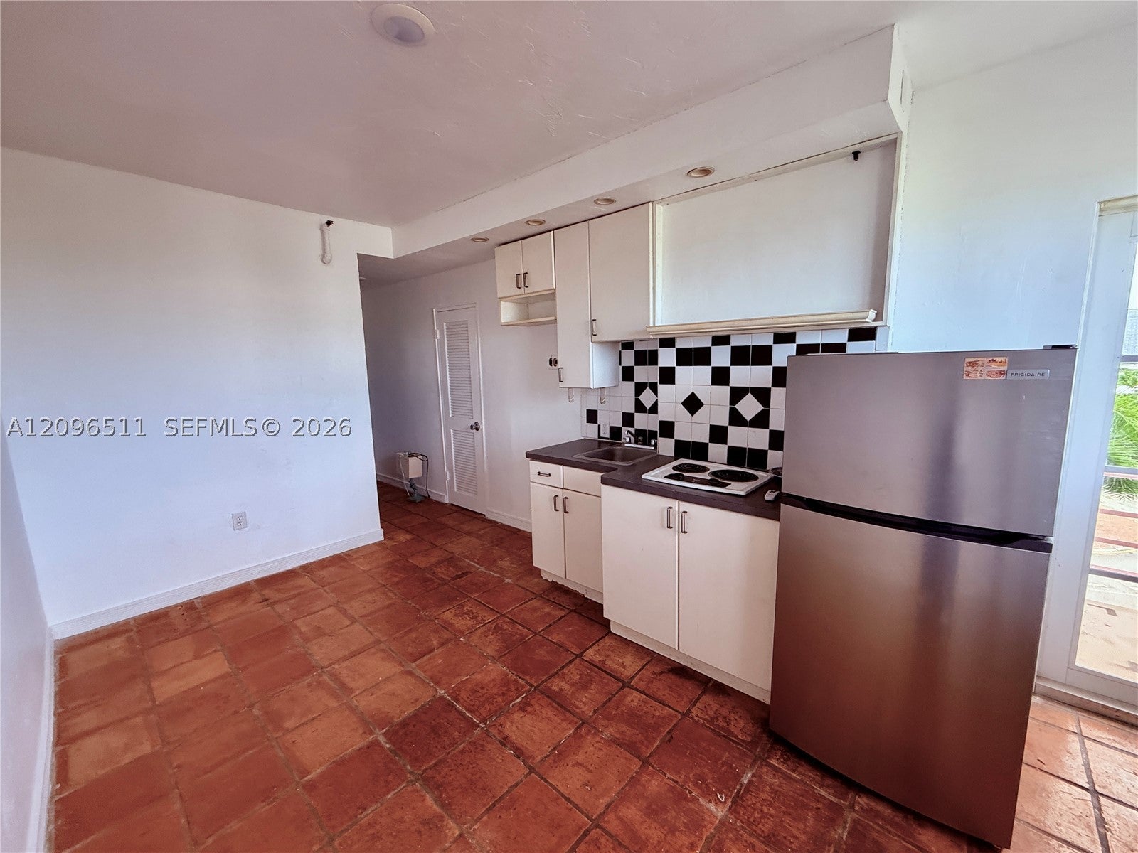 255 W 24th St 435, Miami Beach FL 33140