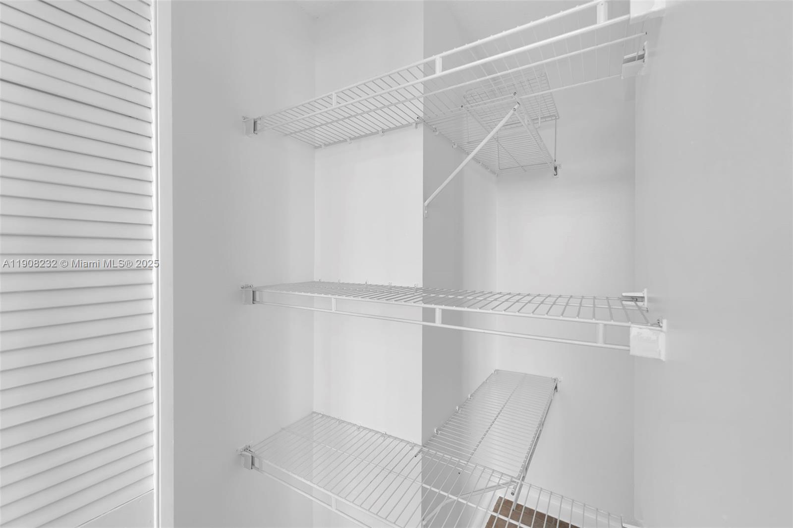 PALM BEACH LANDINGS - Residential