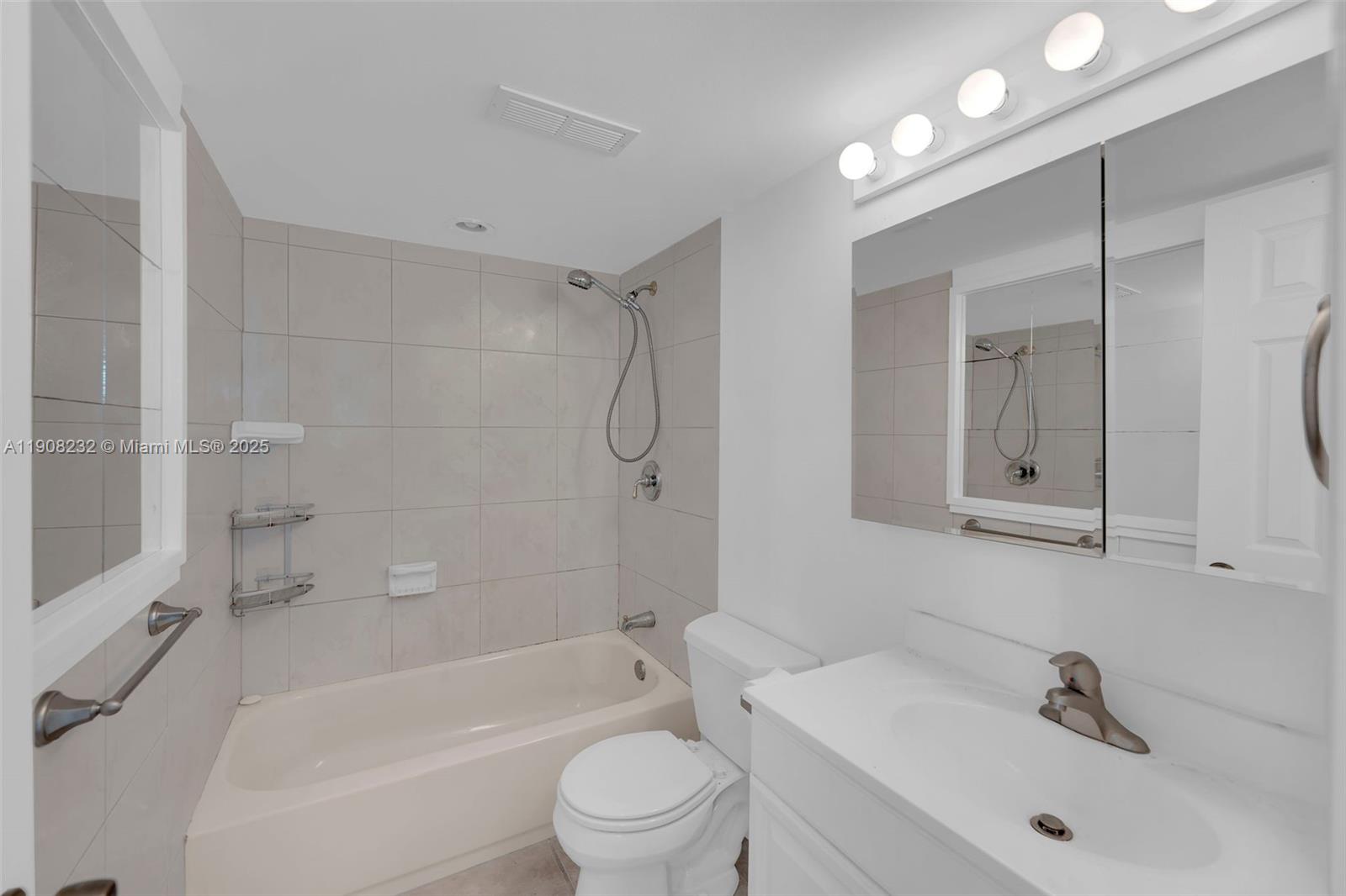 PALM BEACH LANDINGS - Residential