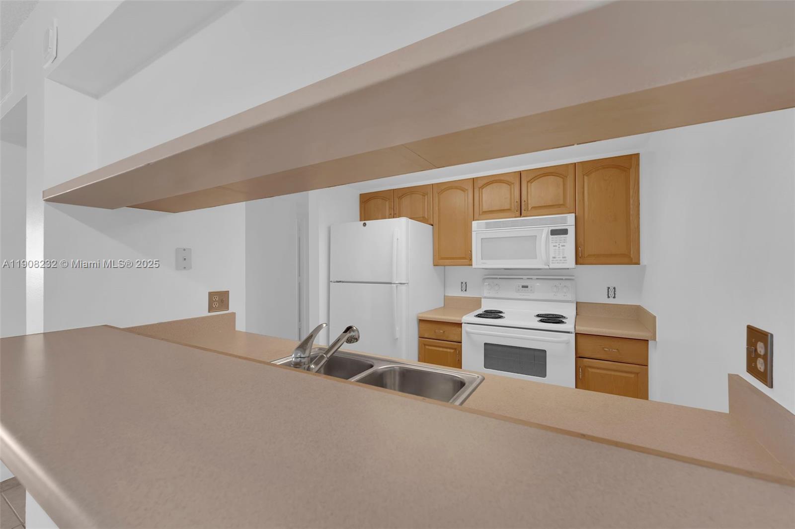 PALM BEACH LANDINGS - Residential