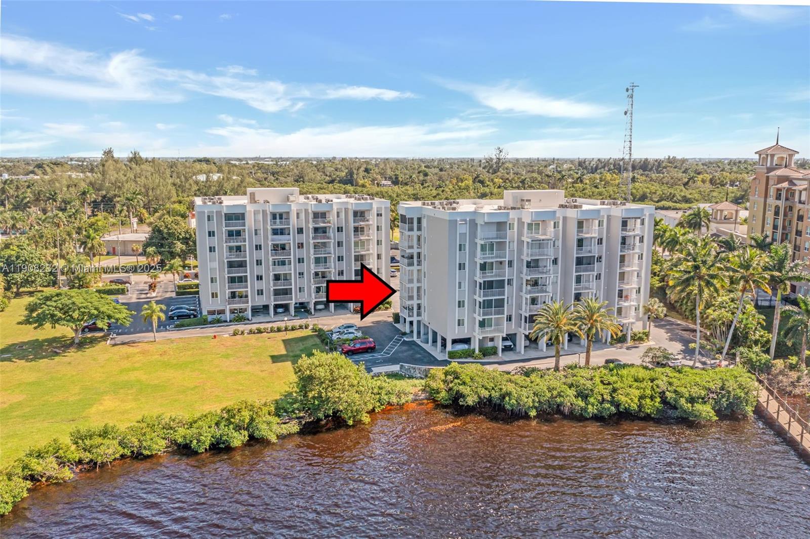 PALM BEACH LANDINGS - Residential