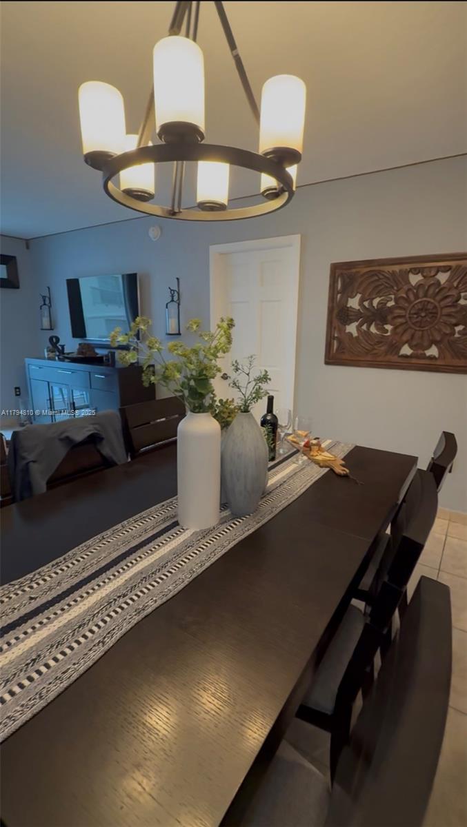 THE PRESIDENTIAL CONDO - Residential