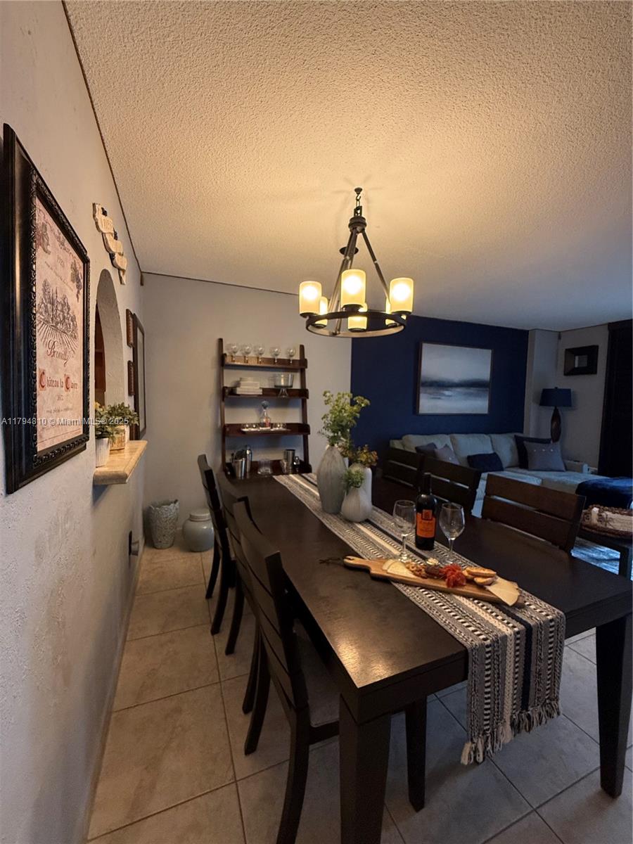 THE PRESIDENTIAL CONDO - Residential