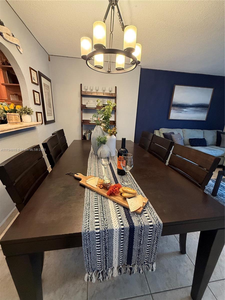 THE PRESIDENTIAL CONDO - Residential