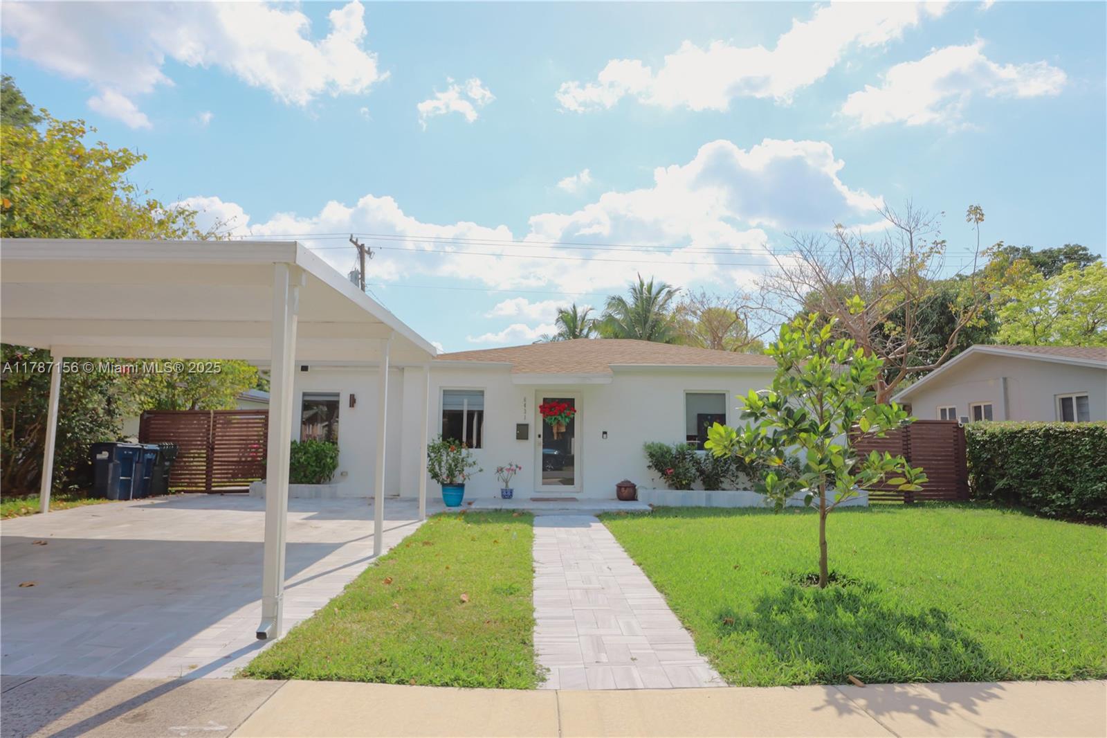 6431 Sw 59th Ave, South Miami, Miami-Dade County, Florida - 4 Bedrooms  
2 Bathrooms - 
