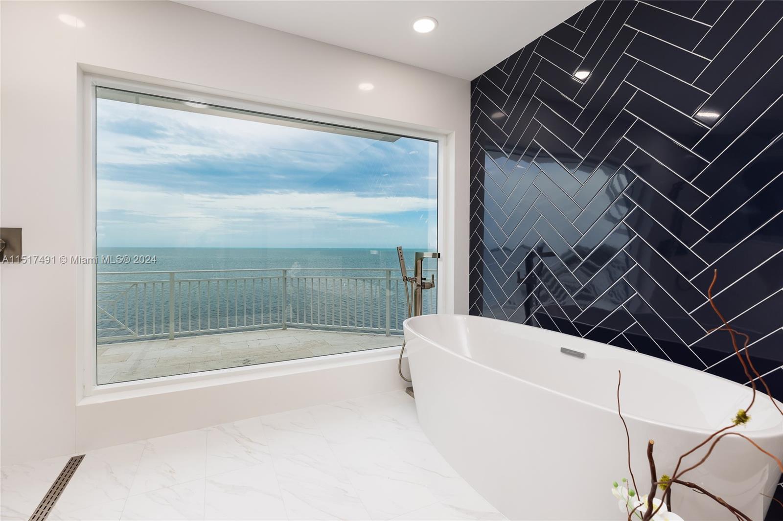 PORT LARGO 5TH ADD - Residential