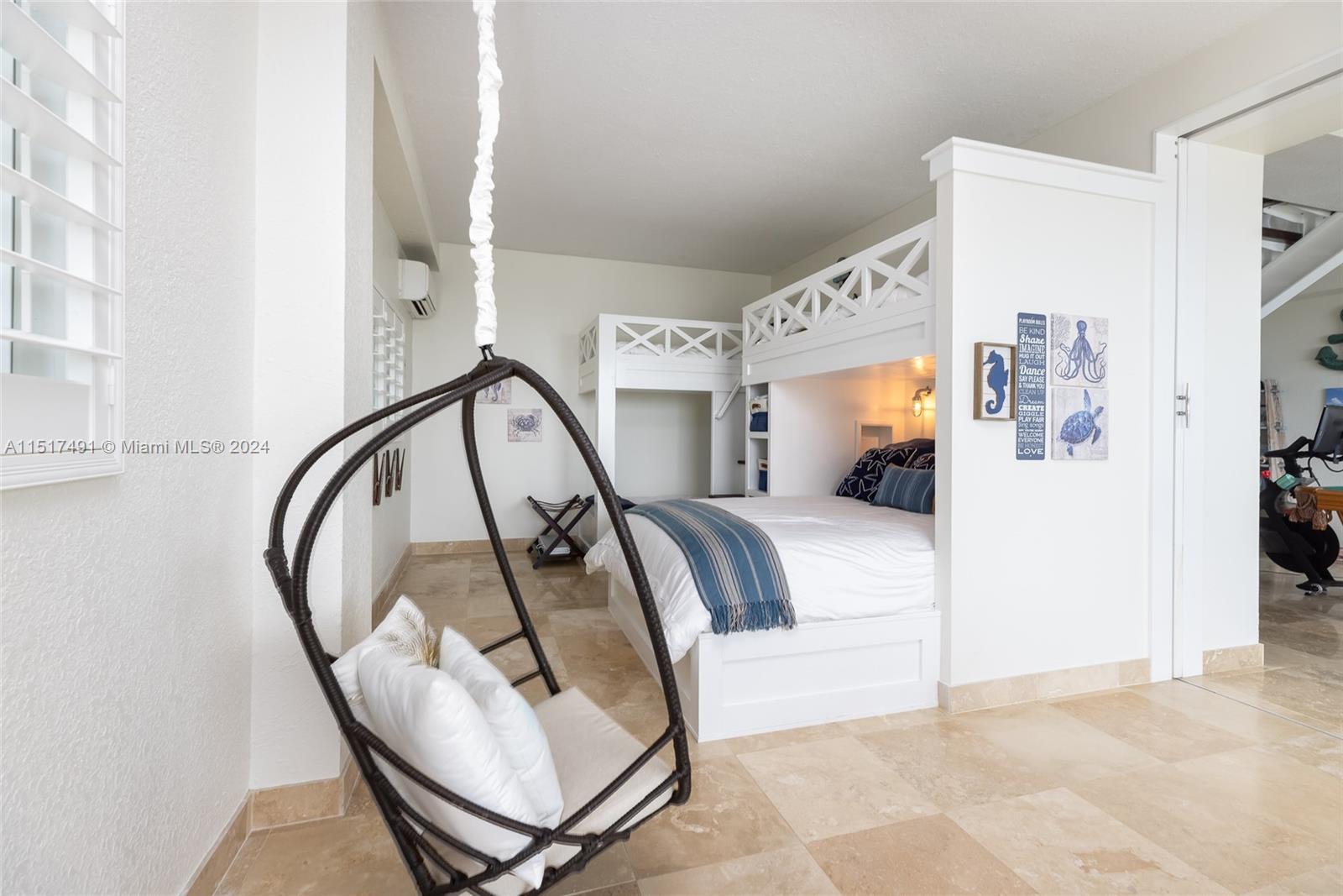 PORT LARGO 5TH ADD - Residential