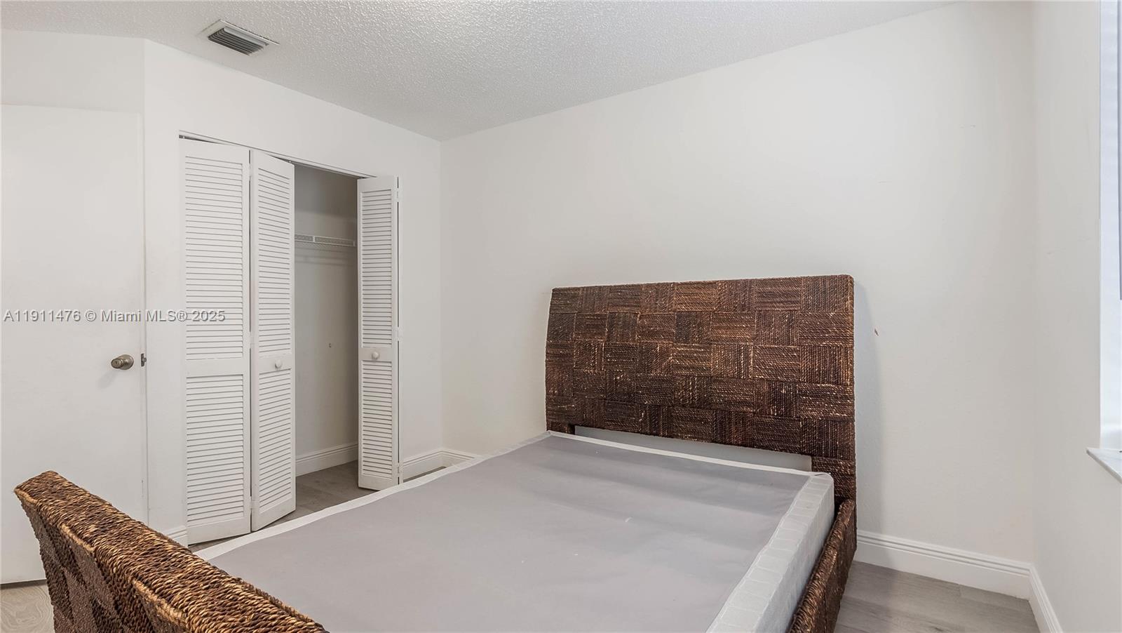 LAND SECTION 6-SOUTH - Residential