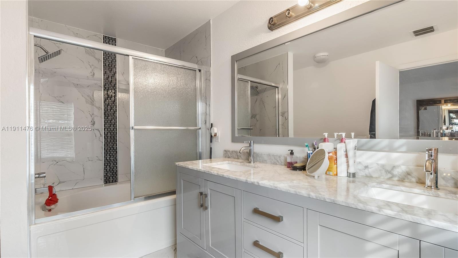 LAND SECTION 6-SOUTH - Residential