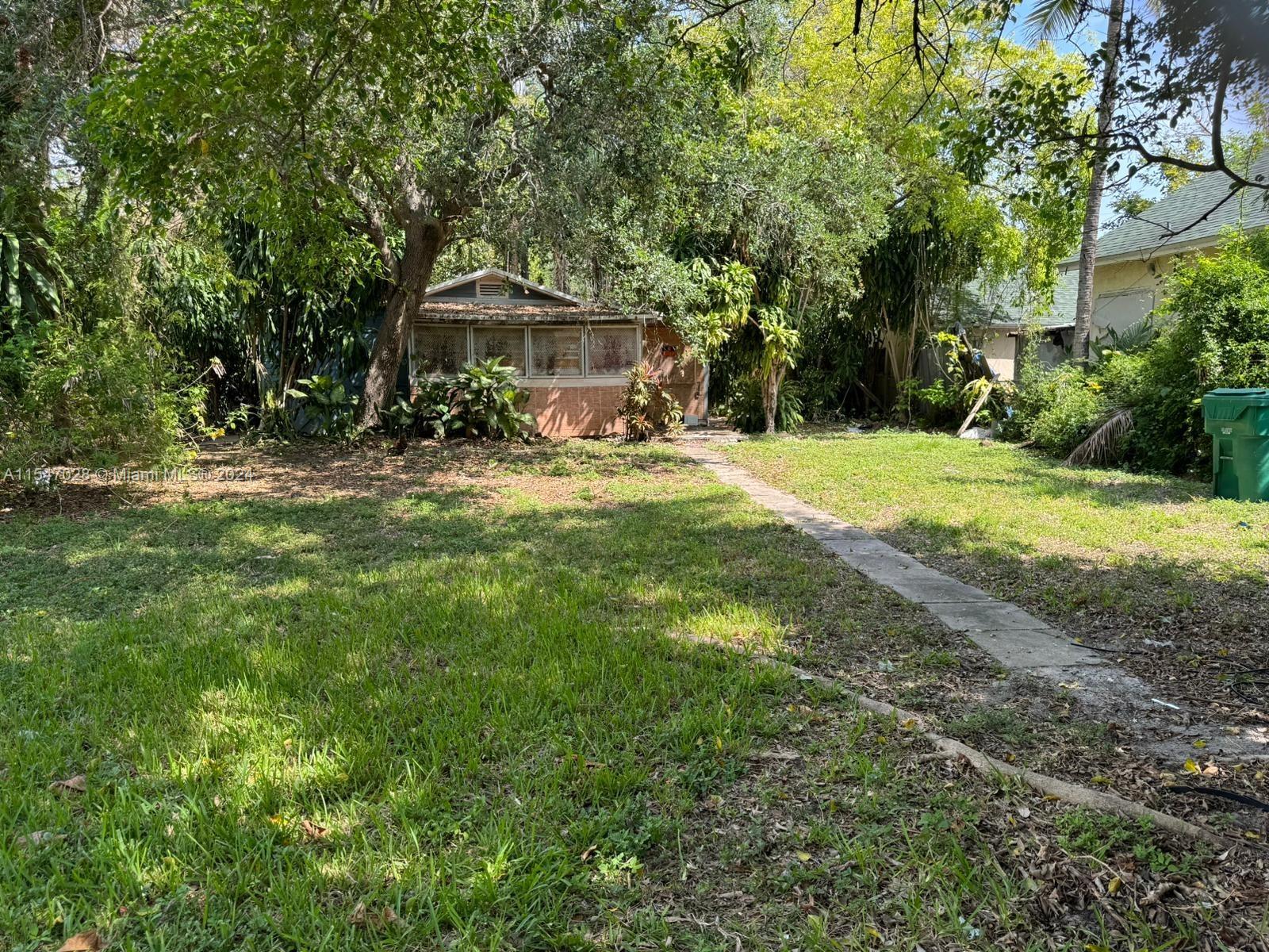 ROCKMOOR VILLA TRACK - Residential