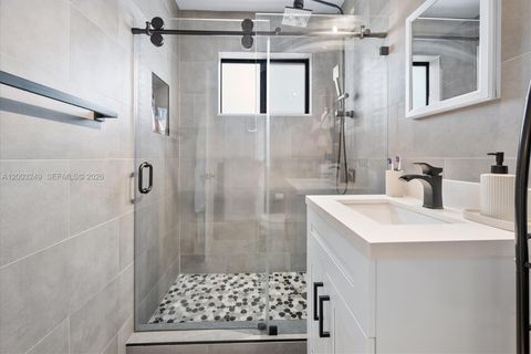 Tiny photo for 1530 N 69th Way, Hollywood, FL 33024 (MLS # A12003249)