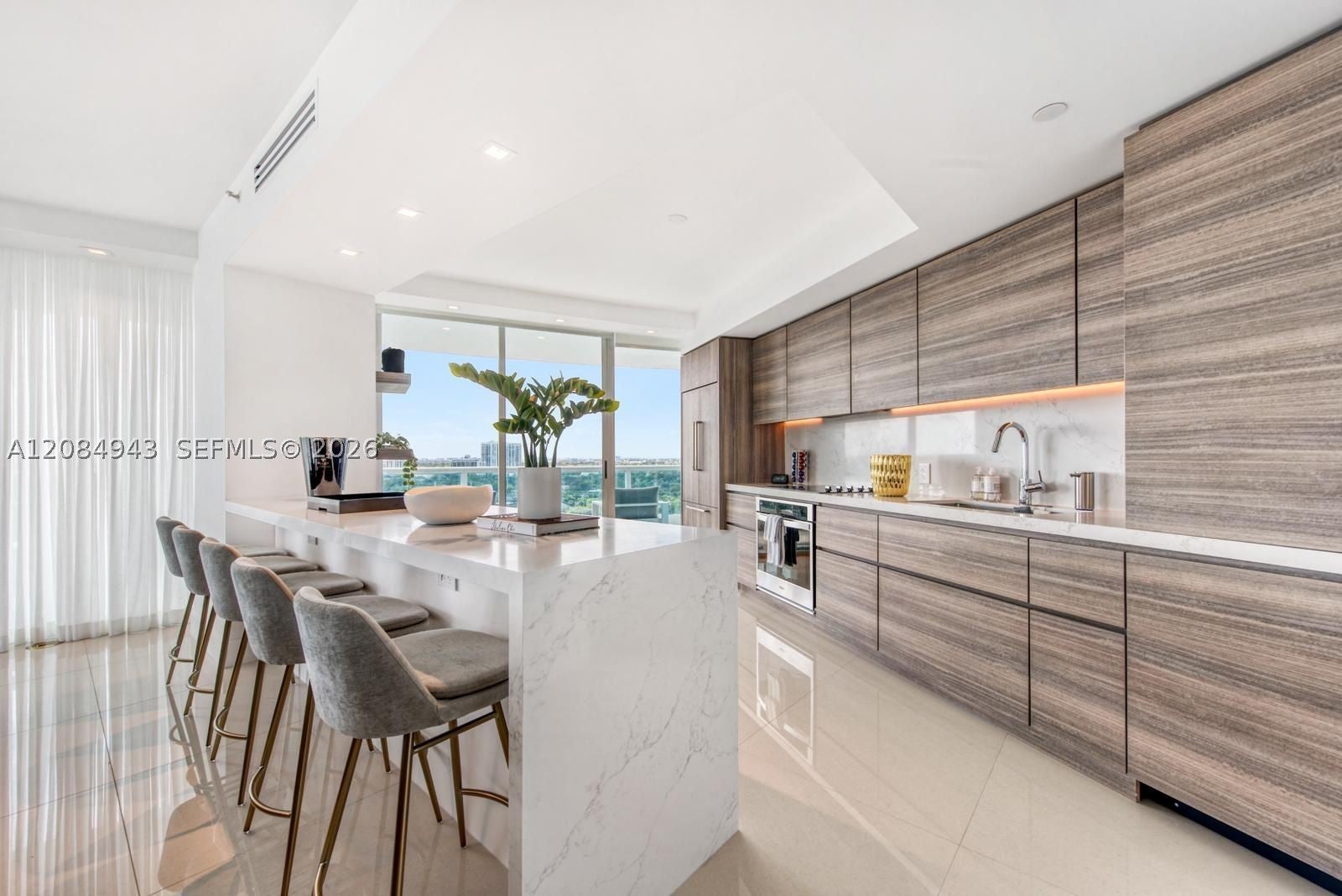2127 Brickell Ave 1605