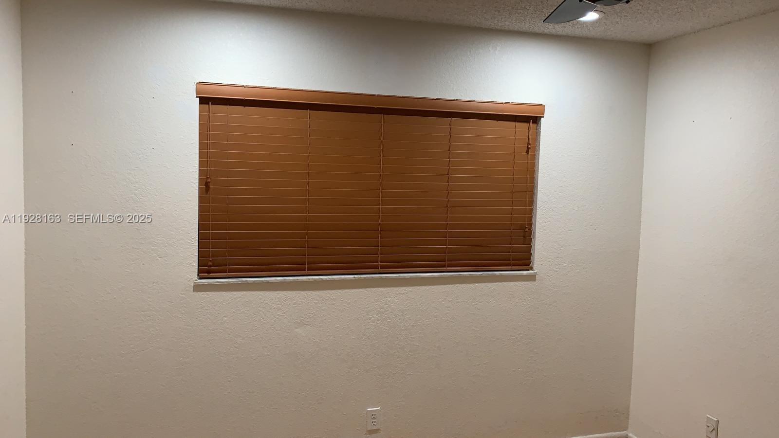 CORAL PLAZA CONDO - Residential Lease